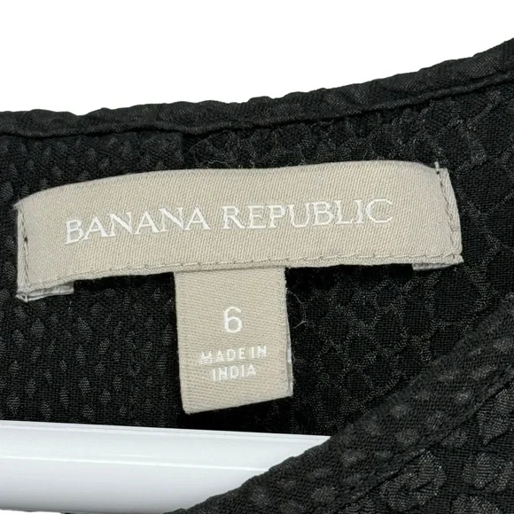 *Women’s Banana Republic Size 6 Black Textured Polyester/Elastane SS Top - Picture 7 of 8